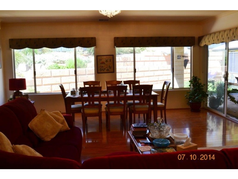 90 Karl Place, Mundaring WA 6073