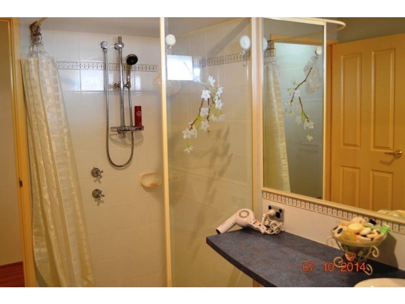 90 Karl Place, Mundaring WA 6073