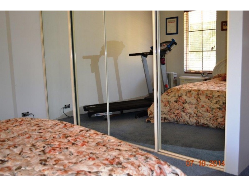 90 Karl Place, Mundaring WA 6073