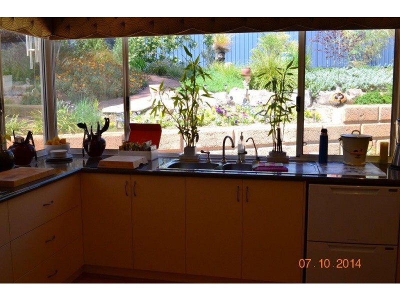 90 Karl Place, Mundaring WA 6073