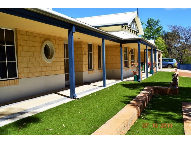 90 Karl Place, Mundaring WA 6073