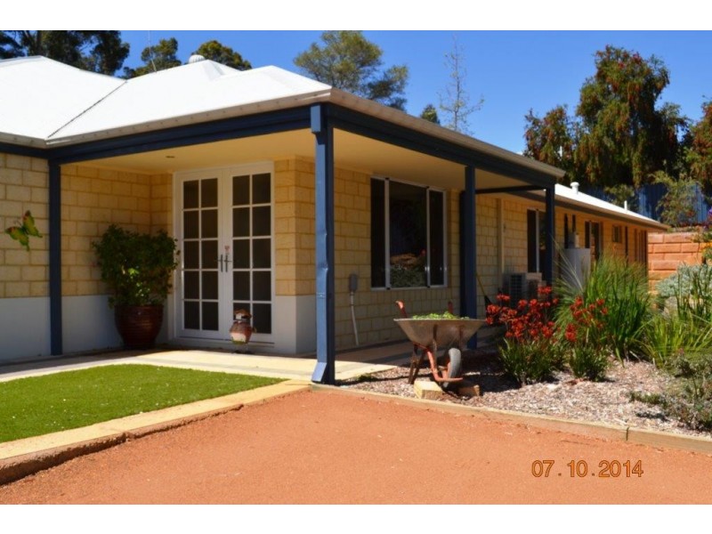 90 Karl Place, Mundaring WA 6073