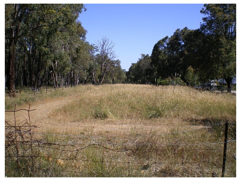 1945 Cook, Mount Helena WA 6082