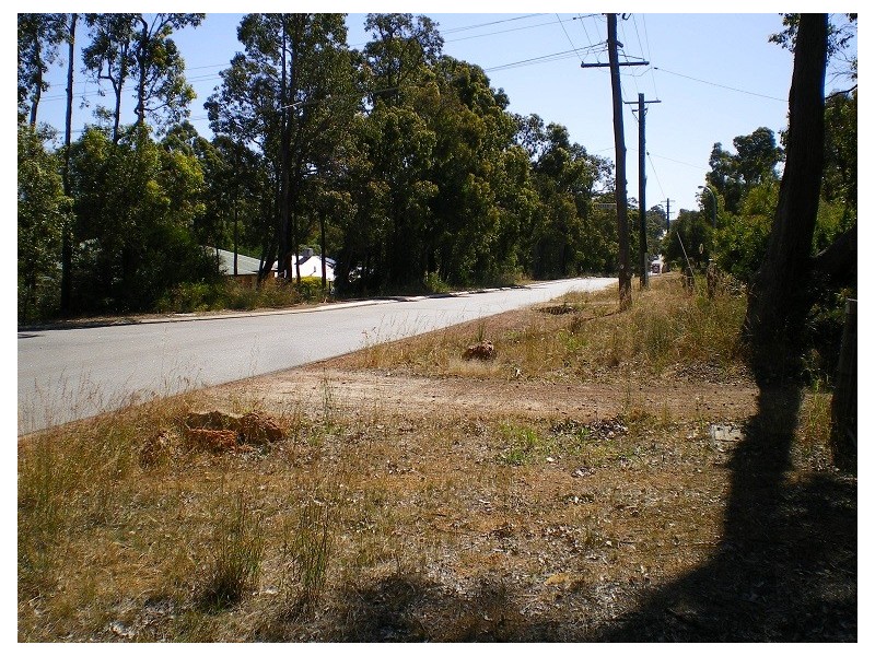 1945 Cook, Mount Helena WA 6082