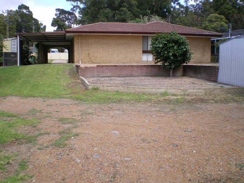 15 Yilgarn, Mundaring WA 6073