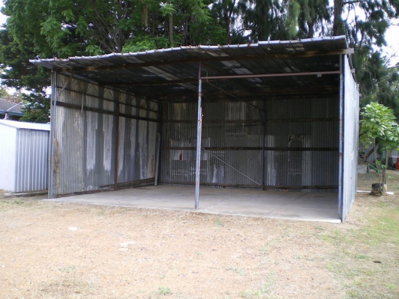 15 Yilgarn, Mundaring WA 6073