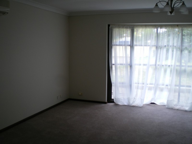 15 Yilgarn, Mundaring WA 6073