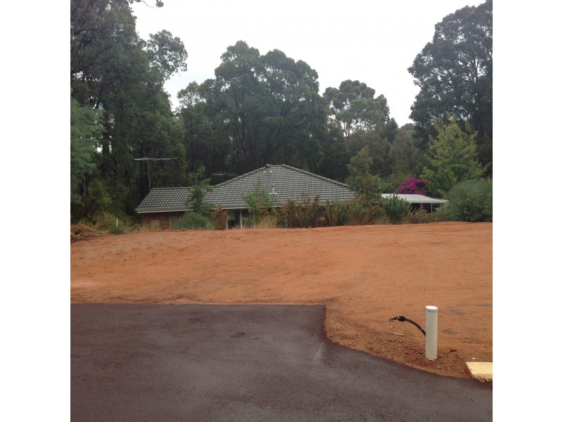 1/9 Hartung, Mundaring WA 6073