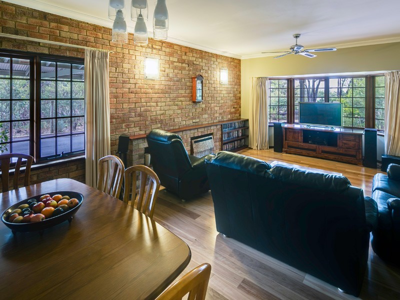 35 Lukin Avenue, Darlington WA 6070