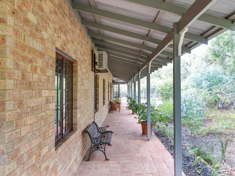 35 Lukin Avenue, Darlington WA 6070