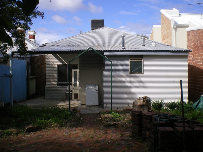 24 Byers Road, Midland WA 6056