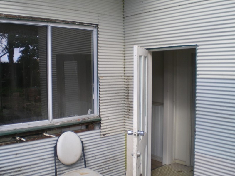 24 Byers Road, Midland WA 6056