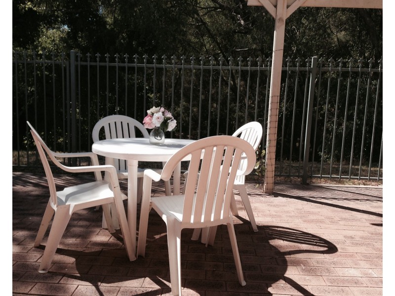 11/10 East, Guildford WA 6055