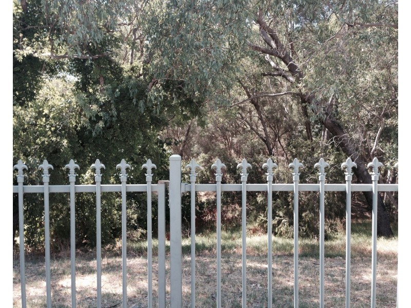 11/10 East, Guildford WA 6055