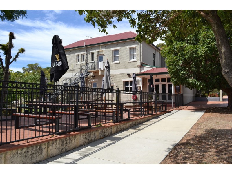 65 Jacoby, Mundaring WA 6073