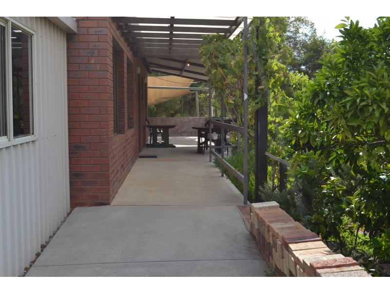 18 A Swan Road, Mahogany Creek WA 6072