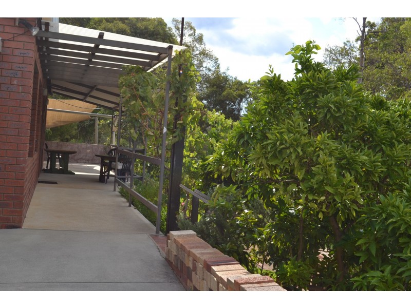 18 A Swan Road, Mahogany Creek WA 6072