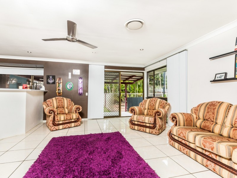 11 Lorraine Street, Camira QLD 4300