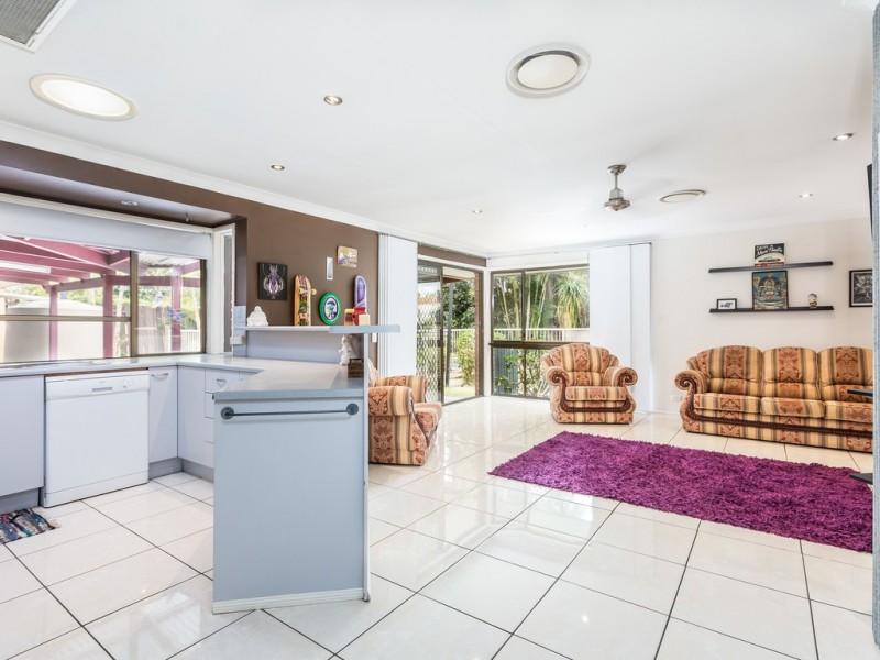 11 Lorraine Street, Camira QLD 4300