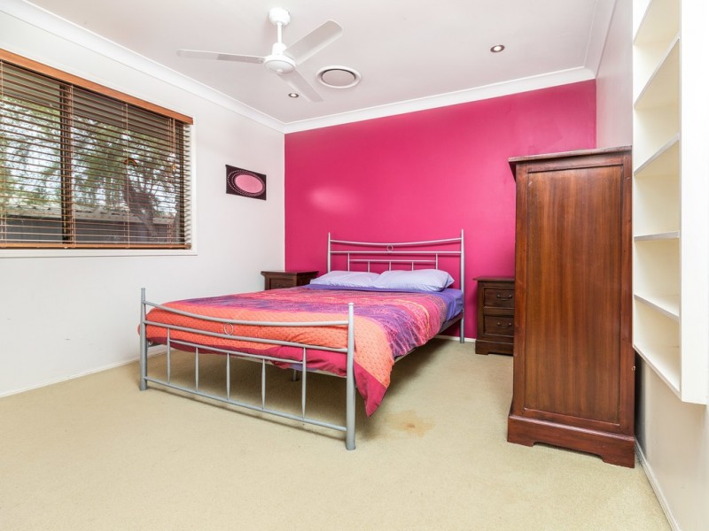 11 Lorraine Street, Camira QLD 4300