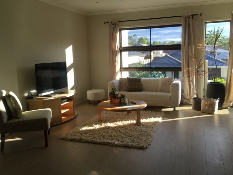 5 Crest Street, Springfield Lakes QLD 4300