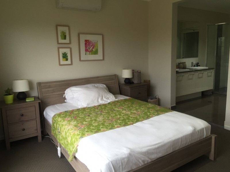 5 Crest Street, Springfield Lakes QLD 4300