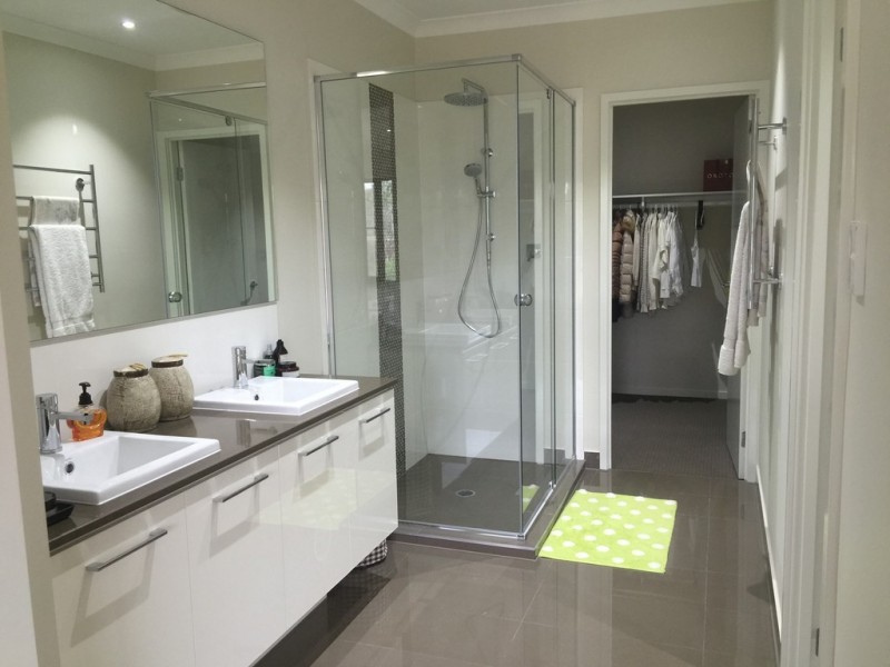 5 Crest Street, Springfield Lakes QLD 4300