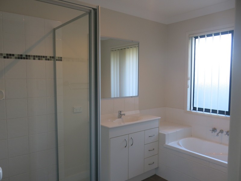 50 Parkside Drive, Springfield QLD 4300