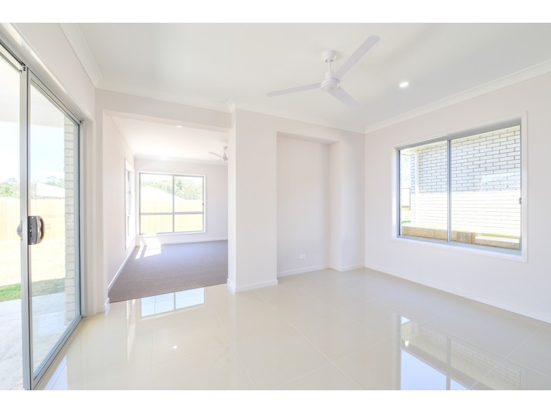 28 Grindelia Drive, Springfield Lakes QLD 4300