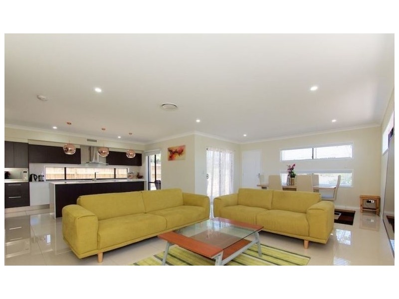 32 McGregor Place, Springfield Lakes QLD 4300