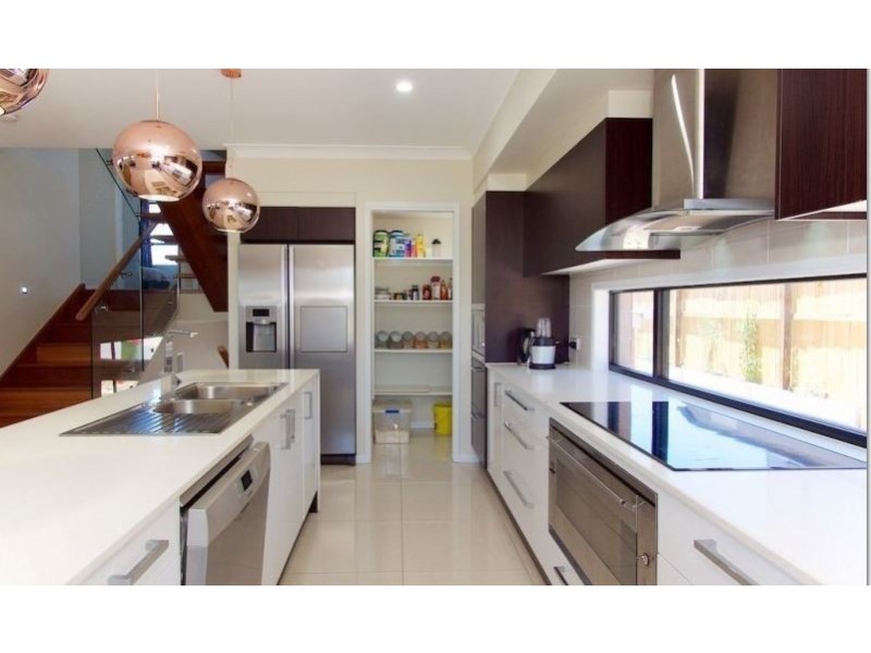 32 McGregor Place, Springfield Lakes QLD 4300