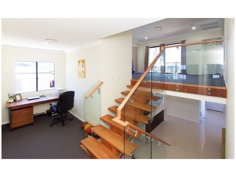 32 McGregor Place, Springfield Lakes QLD 4300