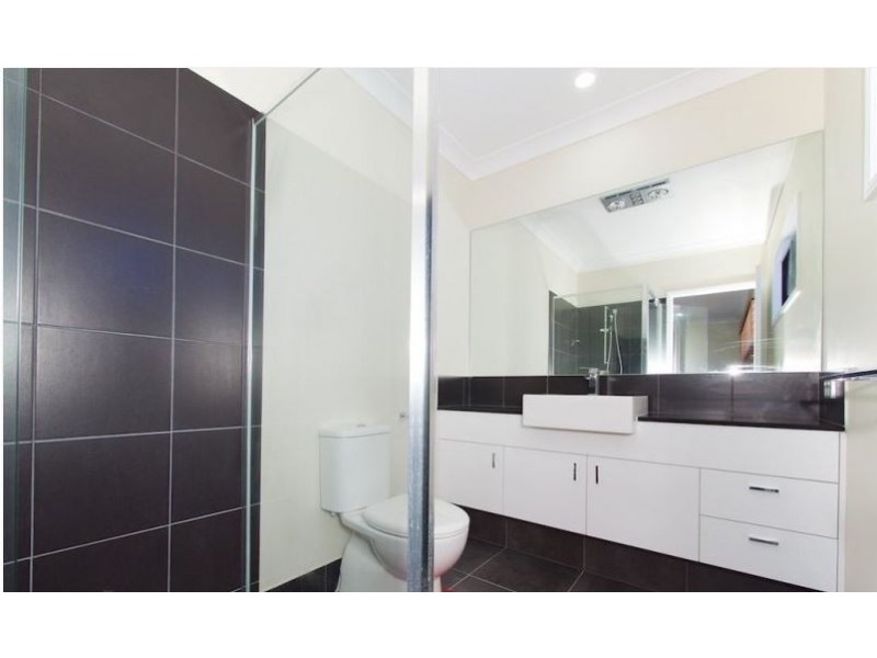 32 McGregor Place, Springfield Lakes QLD 4300