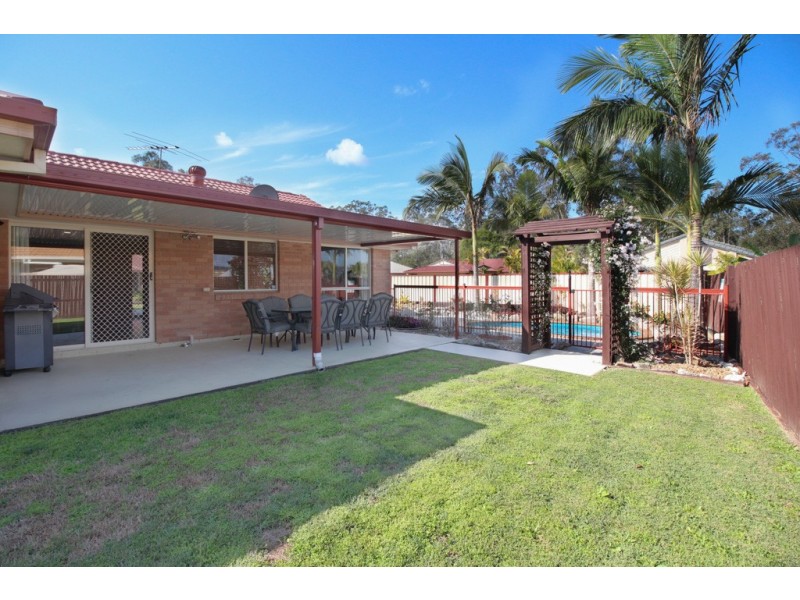 12 Lake Amaroo Court, Logan Reserve QLD 4133