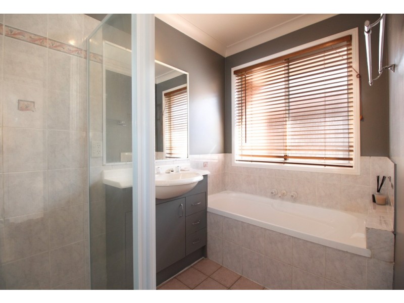 12 Lake Amaroo Court, Logan Reserve QLD 4133