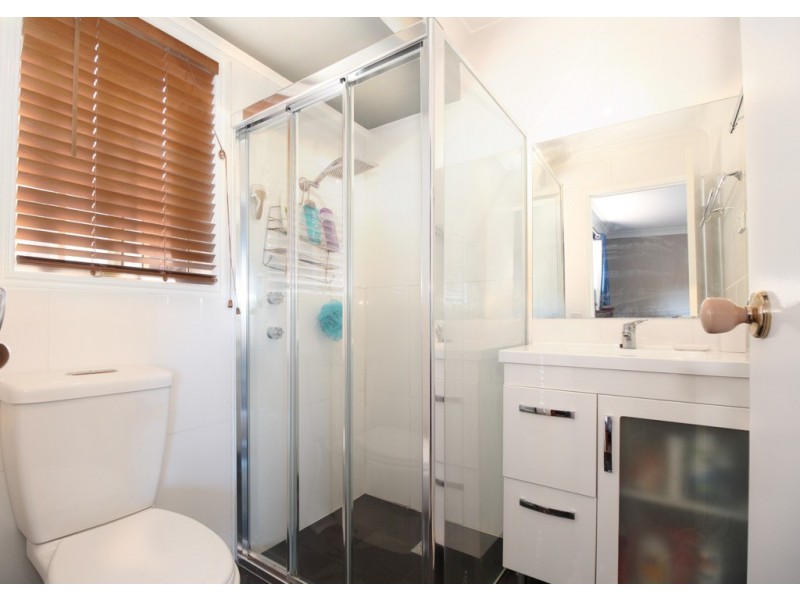 12 Lake Amaroo Court, Logan Reserve QLD 4133