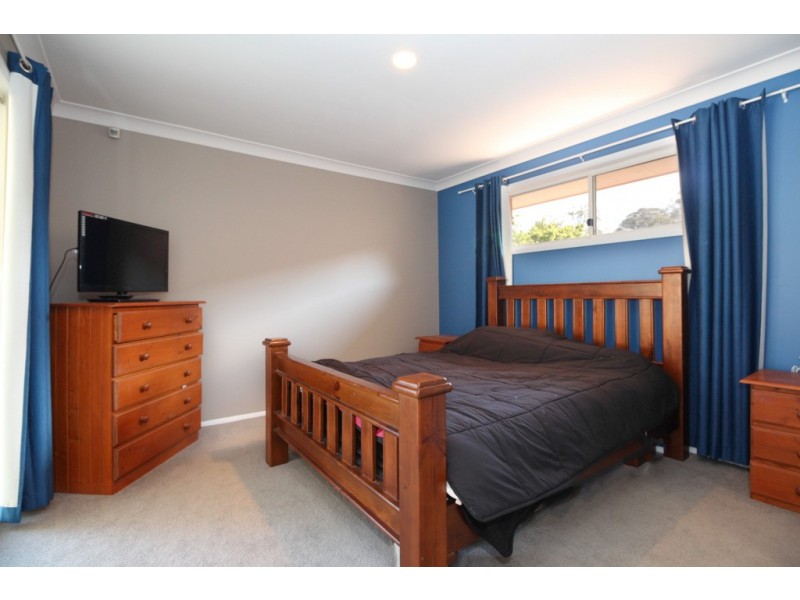 12 Lake Amaroo Court, Logan Reserve QLD 4133