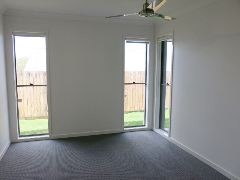 19 Joseba Place, Springfield Lakes QLD 4300