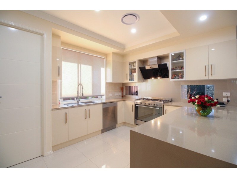 27 Crest Ridge Parade, Brookwater QLD 4300