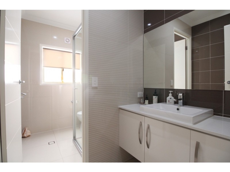 27 Crest Ridge Parade, Brookwater QLD 4300