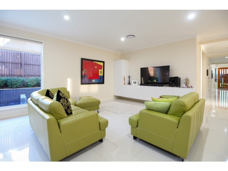 27 Crest Ridge Parade, Brookwater QLD 4300