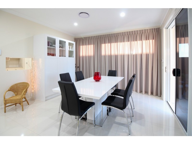 27 Crest Ridge Parade, Brookwater QLD 4300