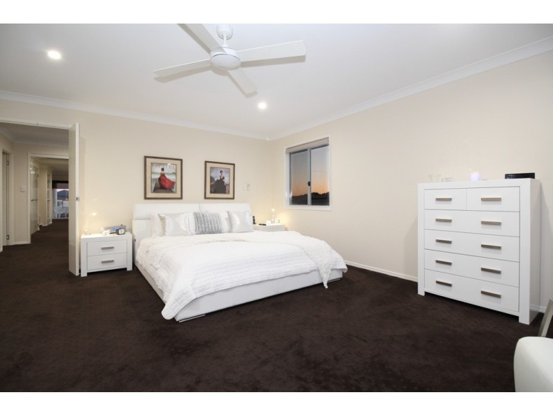 27 Crest Ridge Parade, Brookwater QLD 4300