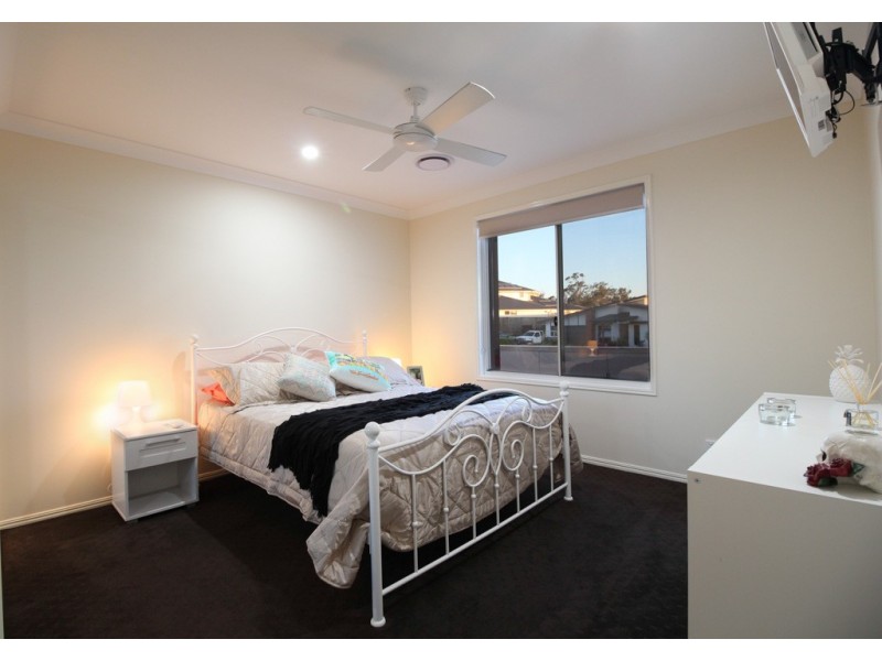 27 Crest Ridge Parade, Brookwater QLD 4300