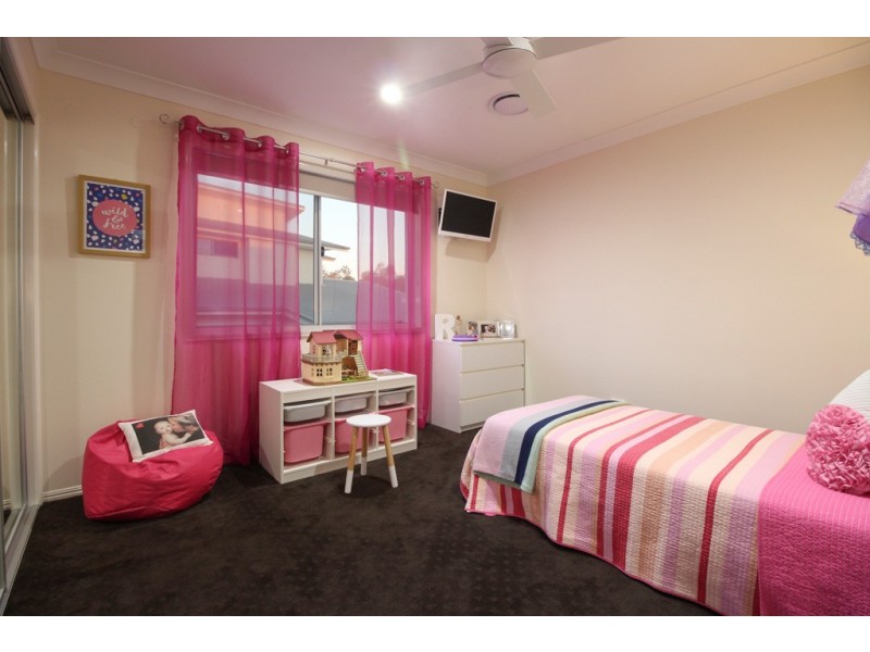 27 Crest Ridge Parade, Brookwater QLD 4300