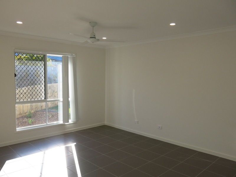 8 Apex Court, Springfield Lakes QLD 4300