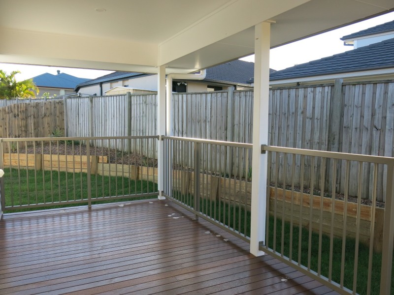 8 Apex Court, Springfield Lakes QLD 4300