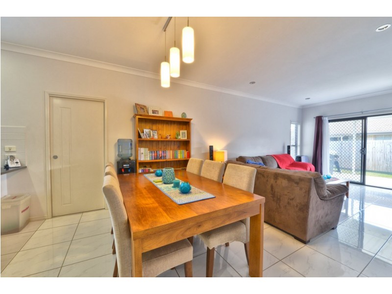 11 Violet Avenue, Springfield Lakes QLD 4300