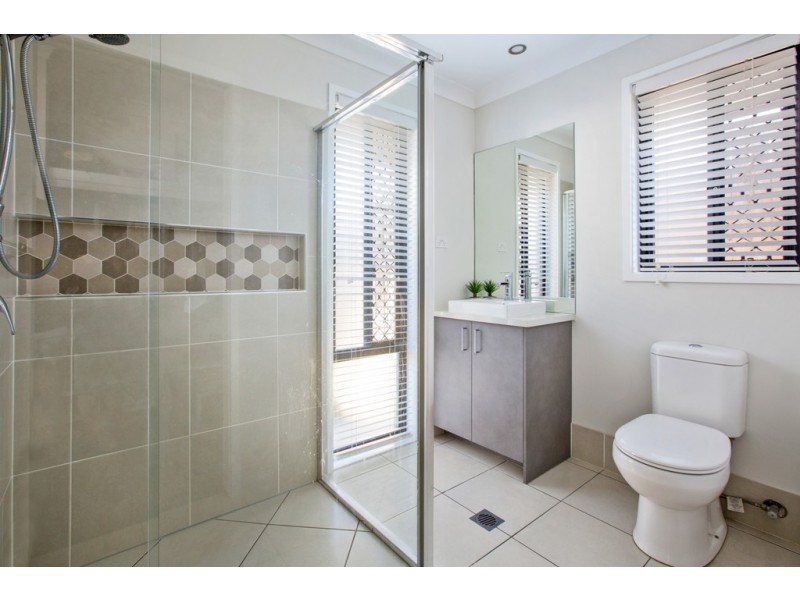 1 Rest Court, Springfield Lakes QLD 4300