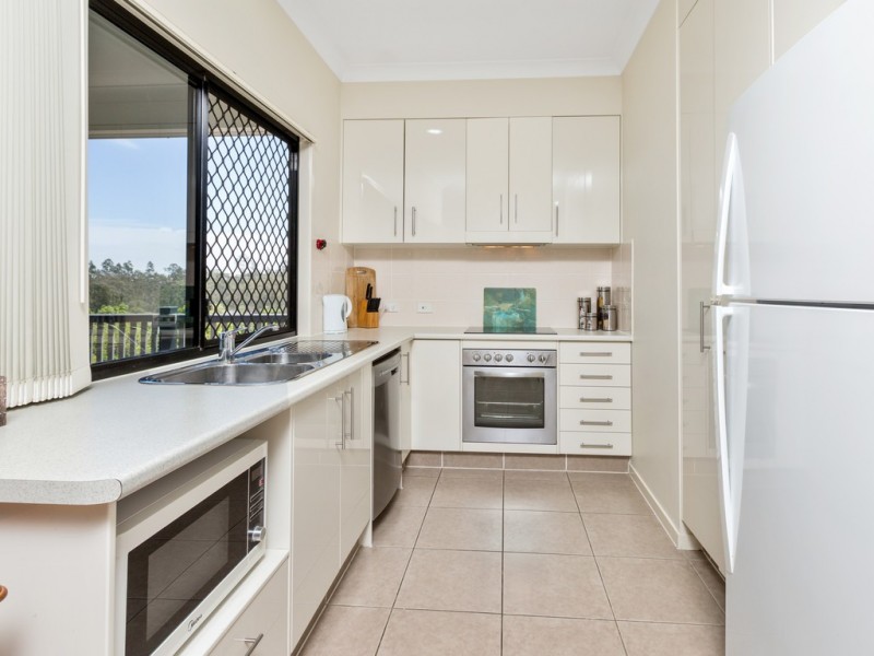 15 Dry Dock Cct, Springfield Lakes QLD 4300